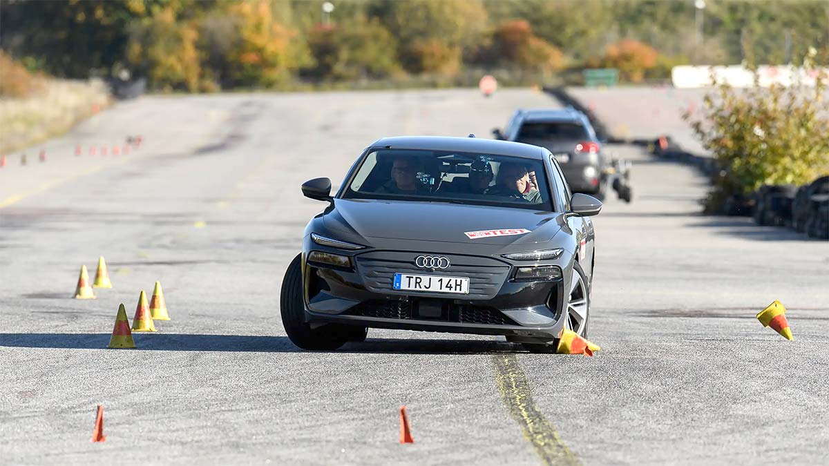 Noul Audi A6 e-tron electric a înregistrat un rezultat devastator la testul elanului din Suedia, iar jurnaliştii trag un semnal de alarmă despre maşinile moderne | PiataAuto.md