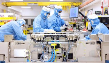 Inginerii din China ar fi reuşit să studieze patentele occidentale şi să producă primul lor utilaj de fabricare a semiconductorilor avansaţi | PiataAuto.md