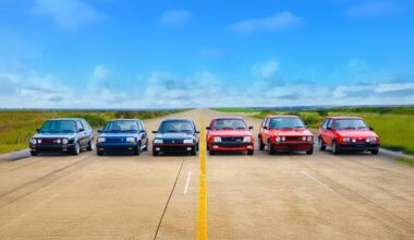 (VIDEO) Britanicii au comparat toate hatchback-urile performante europene din anii 80 într-o cursă din zilele noastre | PiataAuto.md