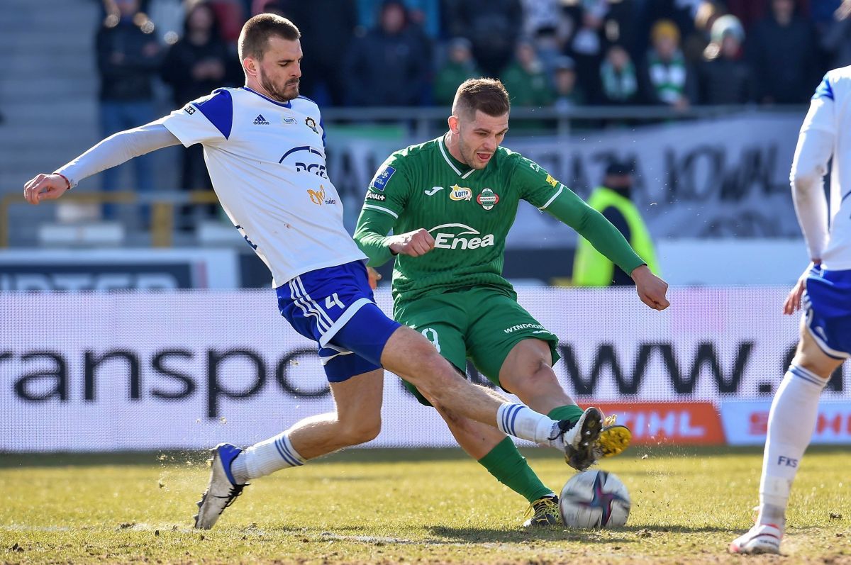 internaționalul a fost prezentat oficial