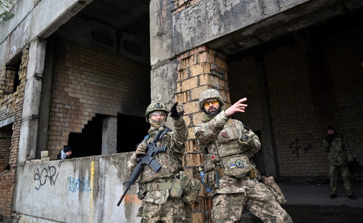 Zelenski cere, la Dublin, sfârşitul războiului şi nu doar o „pauză” în lupte