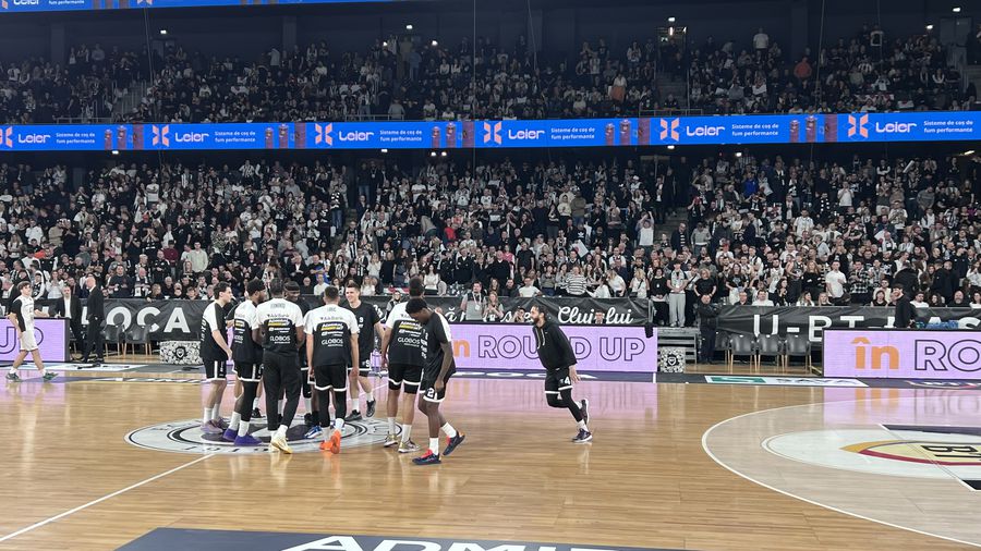 U-BT – Partizan, meciul anului în baschetul românesc! Partida, întârziată de un moment special: Scenografie fantastică în BTarena