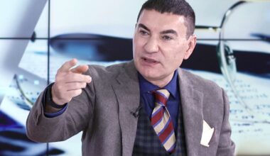 „Aceste două echipe sunt favorite la titlu”. Se mai bucură de eșecurile FCSB? „Mă lasă rece”