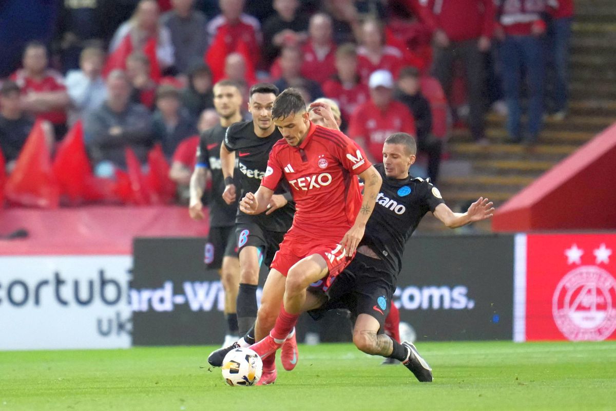 „Acest jucător este cea mai mare surpriză din istoria modernă a fotbalului românesc!”