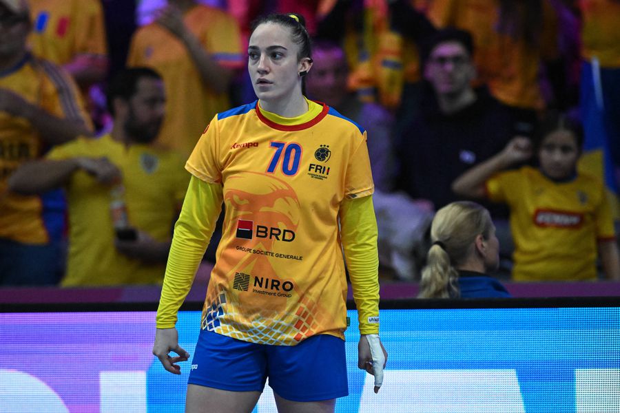 Handbalista României a jucat la Campionatul Mondial cu un deget rupt! Când va reveni pe parchet