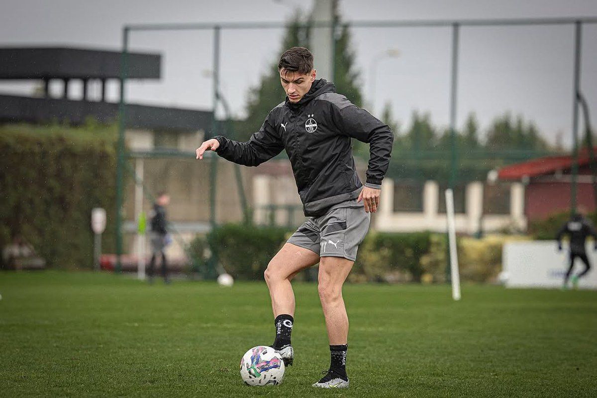 „Din cauză că e român”