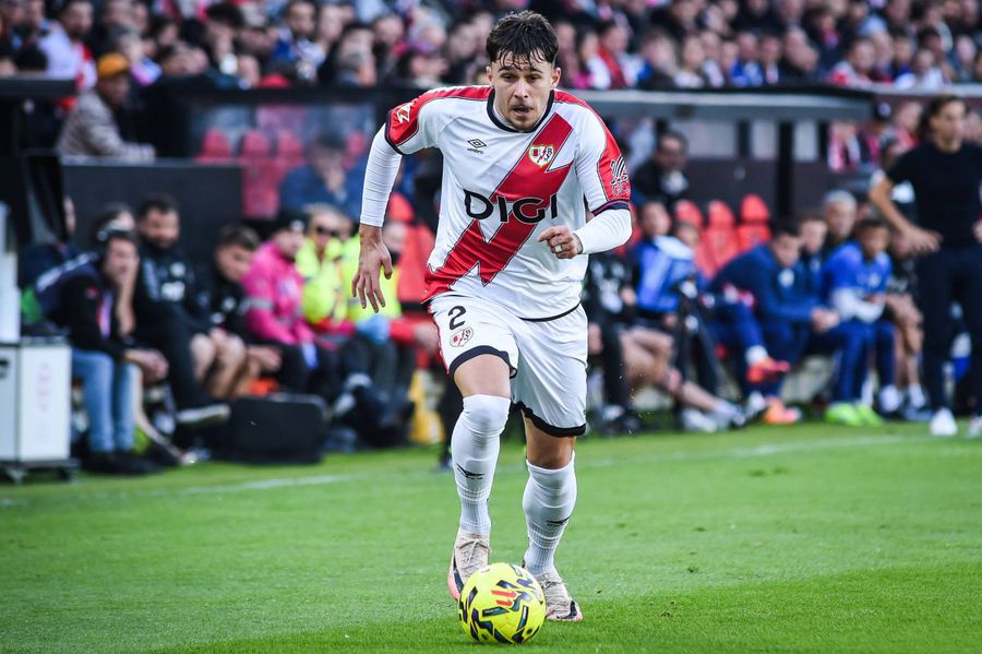 Paradoxul Transfermarkt » Internaționalul român e în plină ascensiune, dar cota lui a „înghețat”