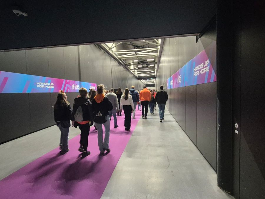 Zi de handbal în Rotterdam Ahoy » Ne îndreptăm spre o victorie istorică! + imagini senzaționale: sala e „oranje” cu 4 ore până la marele meci