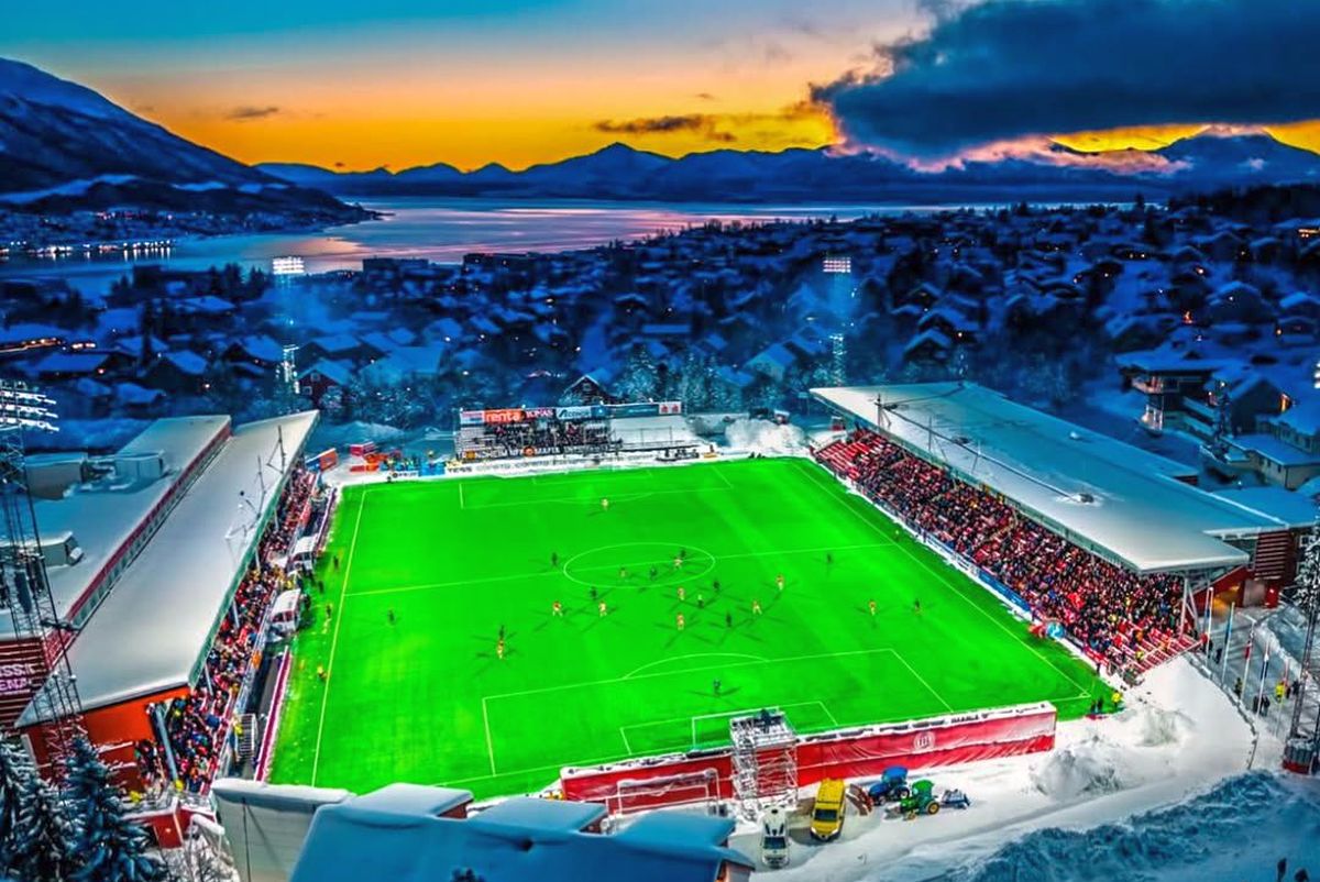 Imagini fabuloase » Își dispută meciurile de acasă pe cel mai pitoresc stadion din Europa!