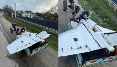 Un sătean din Republica Moldova a „recoltat” o dronă de pe câmp. A plimbat drona cu remorca unui motocultor prin comună. Sătenii speriați l-au chemat pe primar