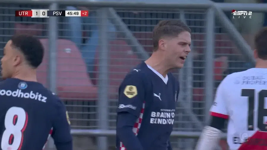 „Du-te dracu'!” » Dennis Man, înjurat și schimbat IMEDIAT în Utrecht - PSV: ce scriu olandezii