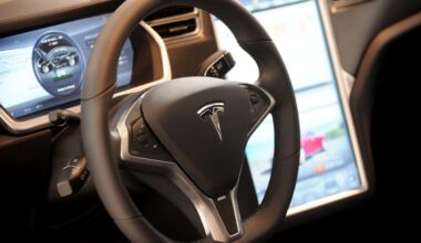 Pe fondul scăderii vânzărilor, Tesla aduce în Europa cea mai accesibilă versiune de sedan electric de până acum