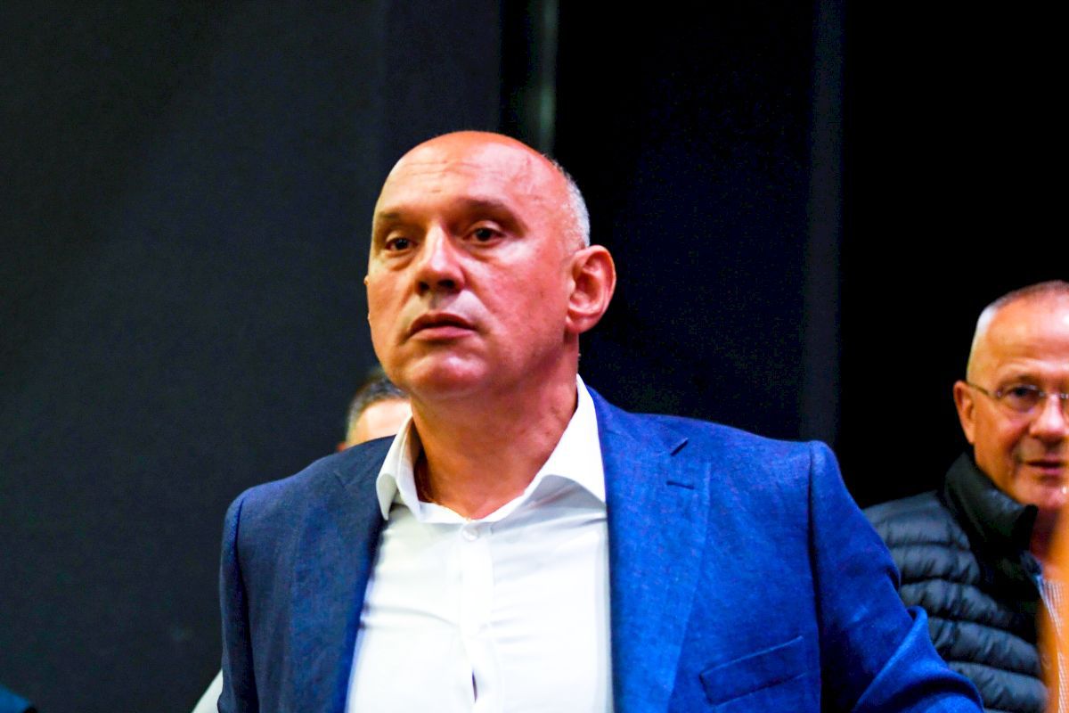 „El e jucătorul român al anului” » Nu este Andrei Rațiu