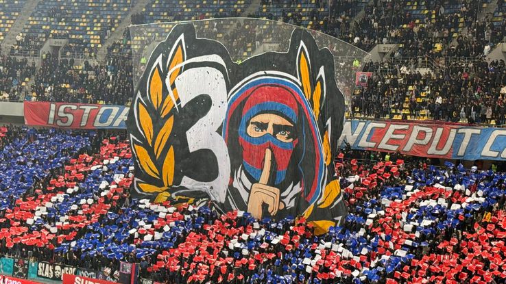 Atmosfera la FCSB - Rapid + Scenografia celor din Peluza Nord a roș-albaștrilor/ foto: GSP