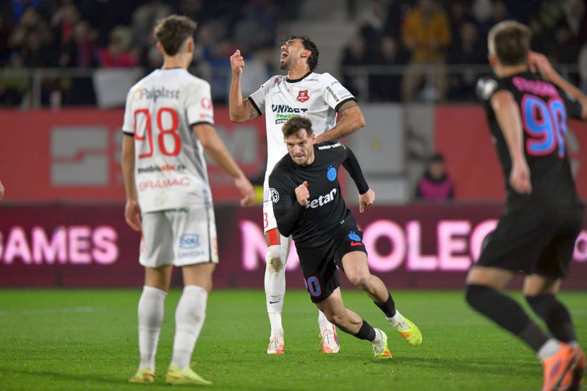 De ce nu a jucat Dennis Politic în UTA