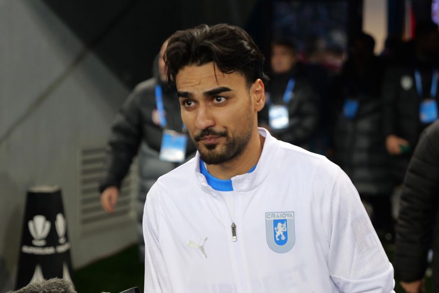 Cel mai negru COȘMAR la Atena! Universitatea Craiova A RATAT uluitor calificarea, în prelungiri cu AEK, după ce a condus cu 2-0!