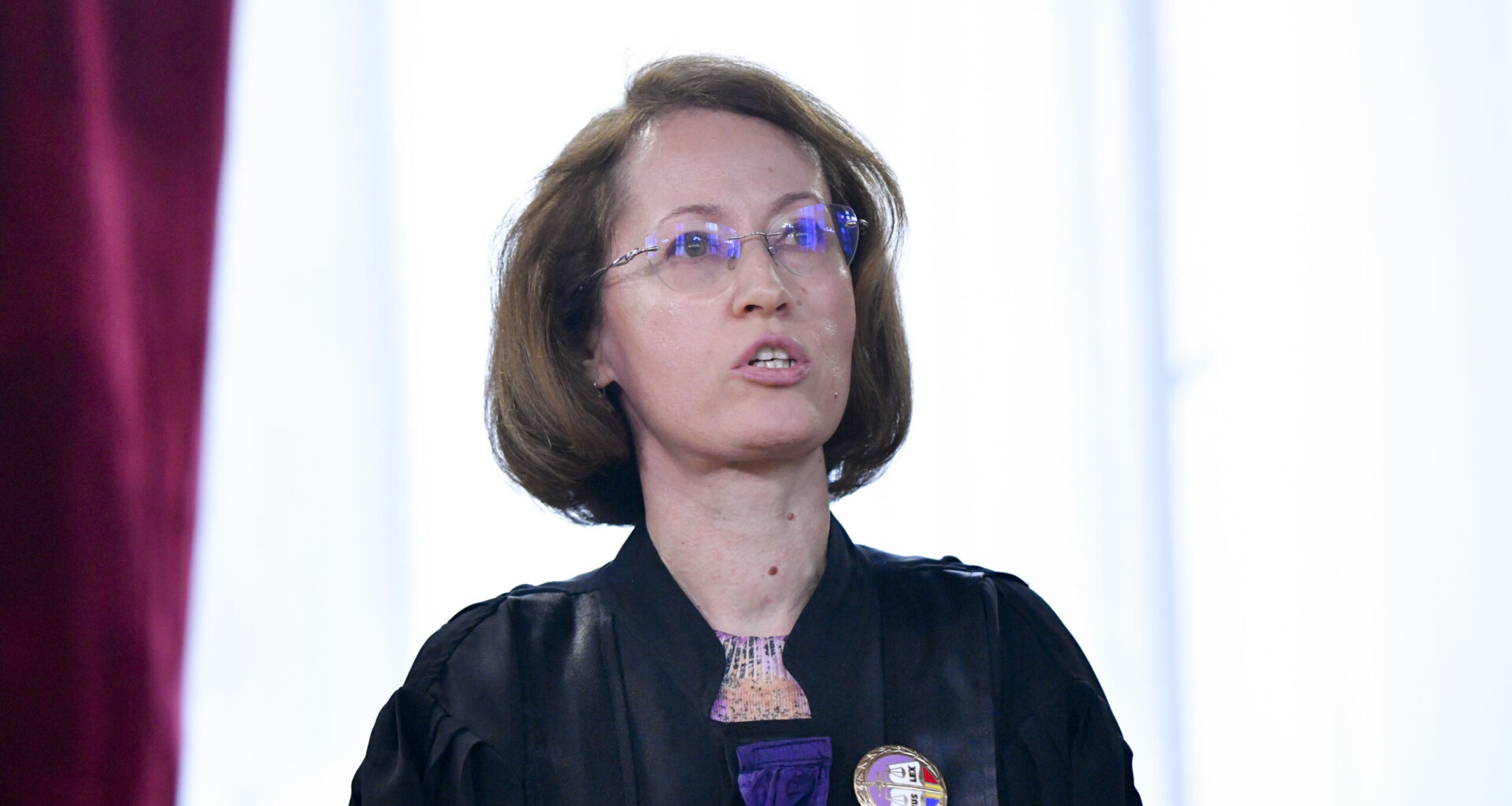 a schimbat încadrarea unui milionar de la „tentativă de omor„ la „lovire”, pentru că martorii nu au cronometrat cât timp și-a ținut soția cu capul sub apă, într-un jacuzzi