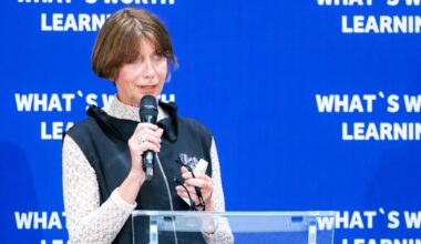 Profesoara Dana Papadima, critică dură a programei de Limba și literatura română propusă de Ministerul Educației: Mii de adolescenți se vor refugia mai abitir în ficțiunea parșivă a tik-tok-ului și influensărilor - G4Media