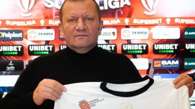 Dorinel Munteanu, prezentat oficial! Îl înlocuiește pe cel mai longeviv antrenor din Liga 1 VIDEO
