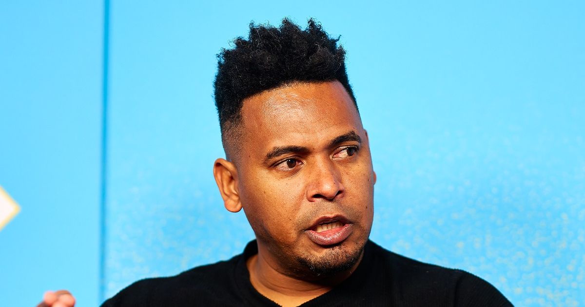 „Dădeam și la un preț mai jos” / VIDEO. Ce vindea în adolescență Eric de Oliveira pentru a ieși cu iubita în oraș