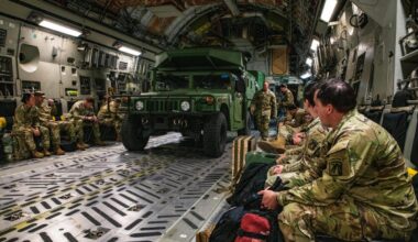 Armata americană, pusă în pericol chiar de șeful Pentagonului, care a discutat pe Signal despre operațiuni