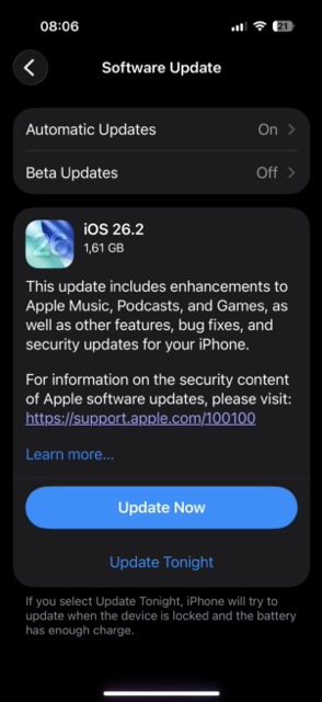 Vineri seara Apple a lansat iOS 26.2 (nu prea lansează update-uri vinerea) care vine să repare câteva probleme grave de securitate și aduce niște funcții pe care unii s-ar putea să le aprecieze.