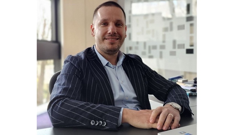 Cine este antreprenorul care aduce în România un celebru brand britanic de fish & chips