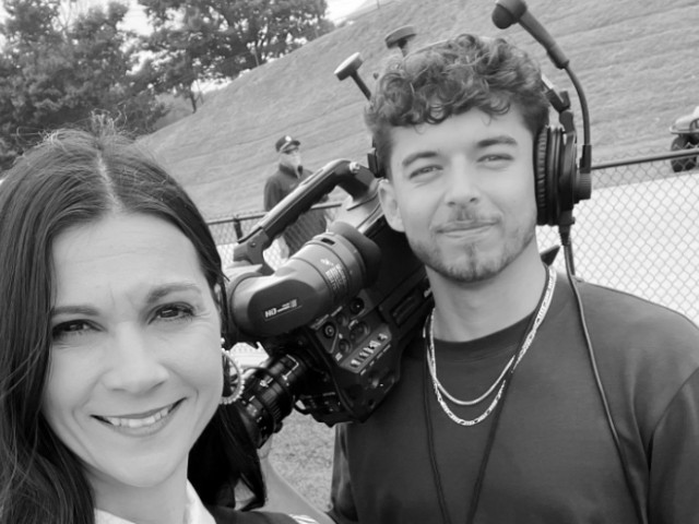 Prima ipoteză a autorităților, după ce o jurnalistă și soțul său au fost găsiți împușcați mortal în propria casă