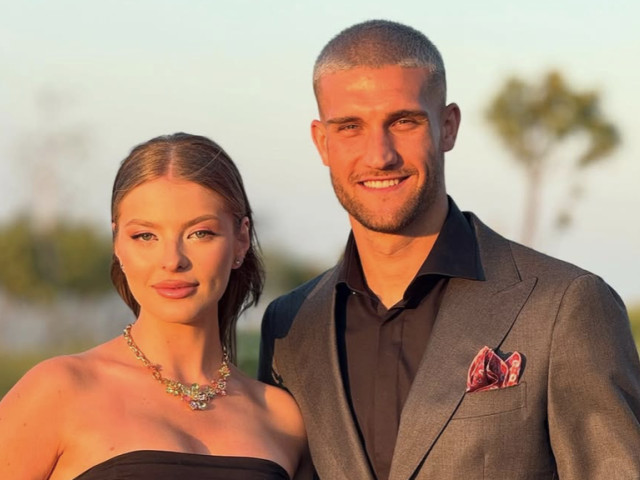 Galerie Foto | Gestul superb al lui Bîrligea, aflat în vacanță în Kenya. Copiii nevoiași au făcut coadă