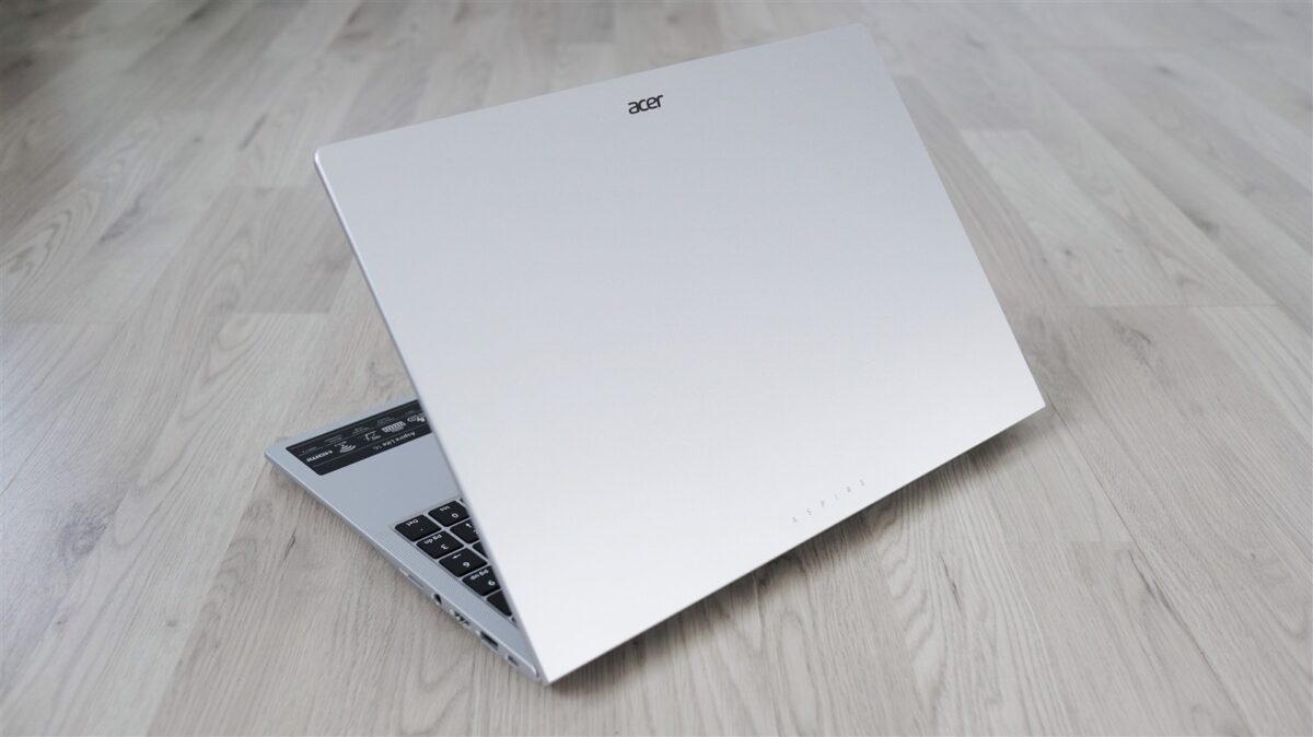 Laptop Acer Aspire Lite 16 AL16-54P - prezentare