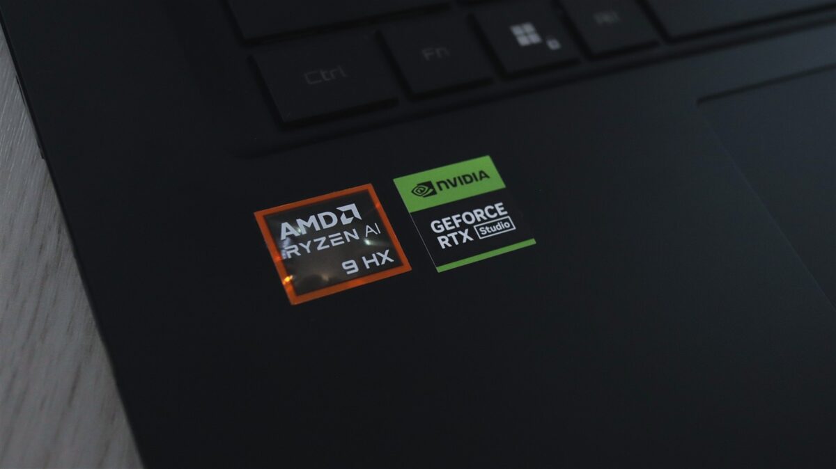 Laptop GIGABYTE AERO X16 Copilot+ PC (EG61H) - review