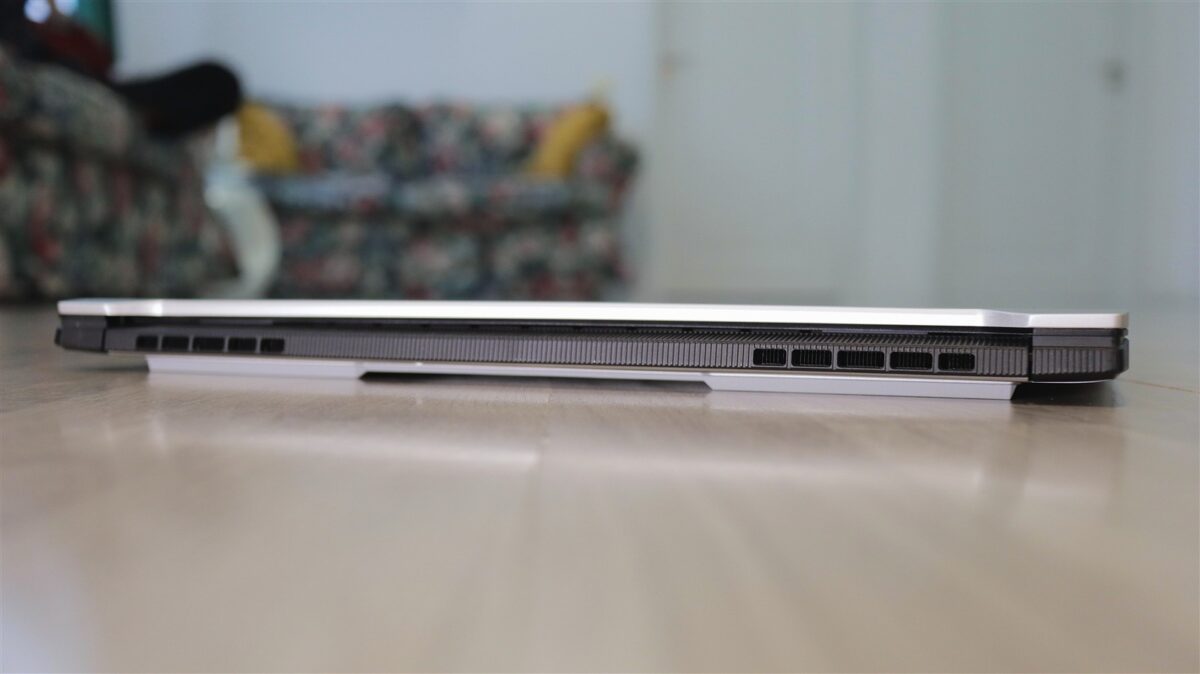 Laptop GIGABYTE AERO X16 Copilot+ PC (EG61H) - review