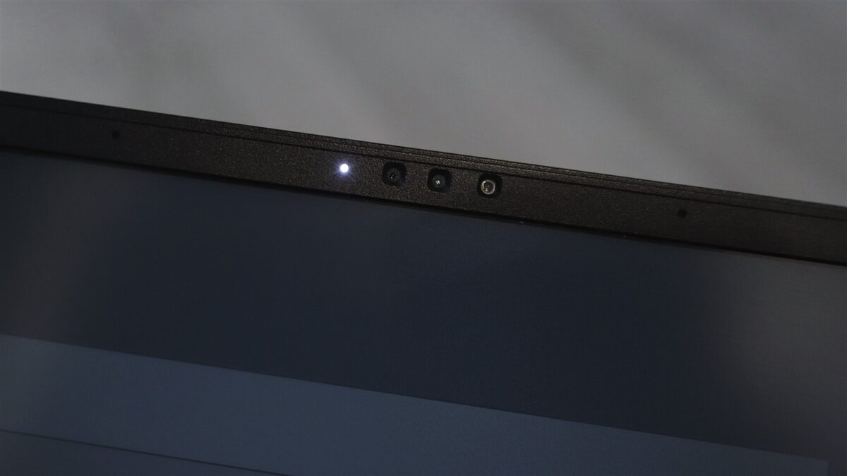 Laptop GIGABYTE AERO X16 Copilot+ PC (EG61H) - review