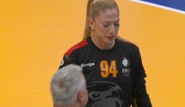 Lovitura primită de România în prima repriză cu Danemarca: a ieșit de pe teren în lacrimi