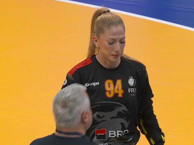Lovitura primită de România în prima repriză cu Danemarca: a ieșit de pe teren în lacrimi