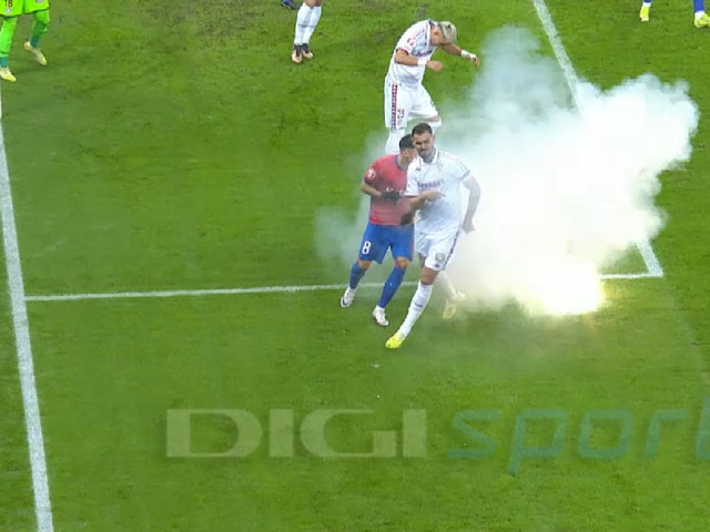 Video | FCSB - Rapid, întrerupt: urmează amenzile