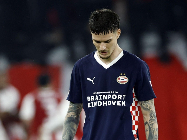Neașteptat! Ce se întâmplă cu Dennis Man la PSV