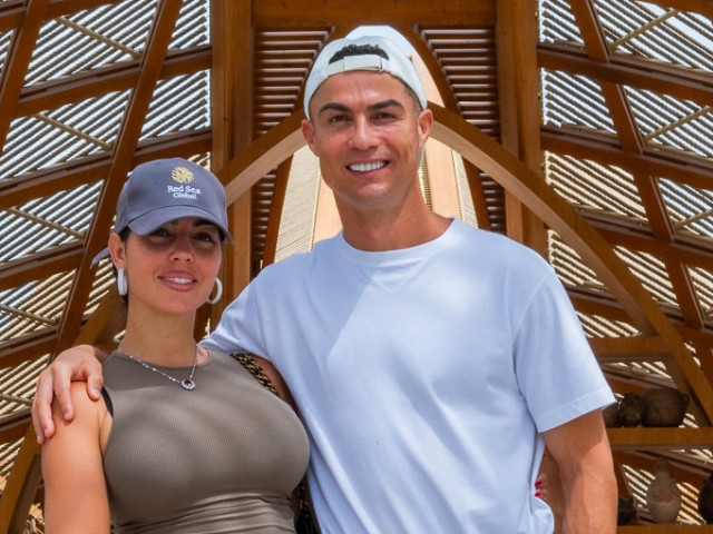 Galerie Foto | Ronaldo și Georgina au descoperit paradisul: au cumpărat două insule exclusiviste! Cât au investit