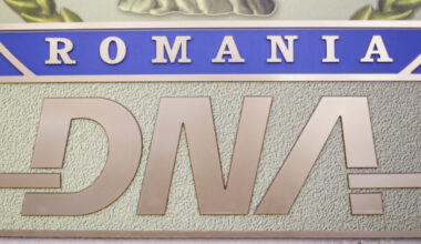 24 de inculpați, printre care funcționari din Primăria Bacău, trimiși în judecată pentru fraude cu fonduri europene de 6,3 milioane lei