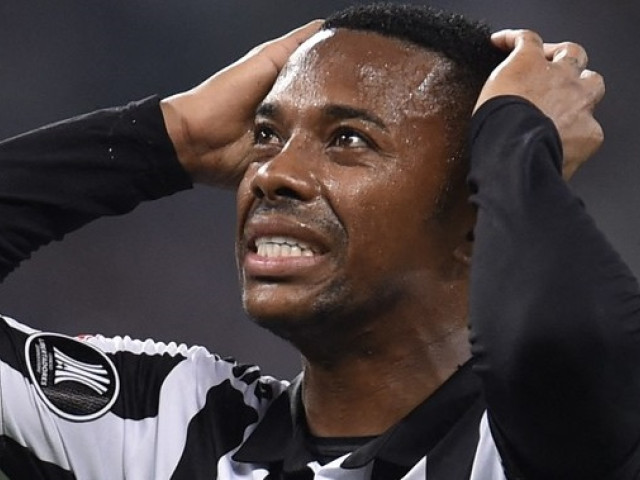 "Vorbește singur! Are probleme psihice grave"