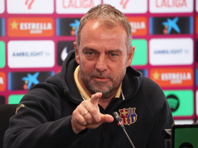 ”Cu nume și prenume”. Hansi Flick a cerut transferul unui român la Barcelona! Îl vrea din iarnă la echipă