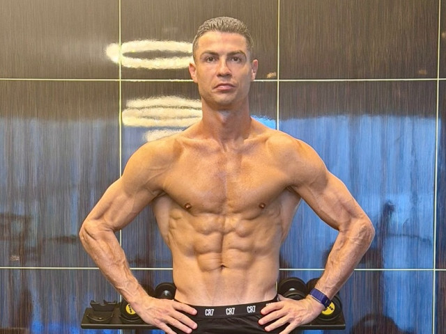 Cristiano Ronaldo arată așa la 40 de ani și are șase mese pe zi! Ce nu consumă niciodată și alimentul ”magic” din dietă