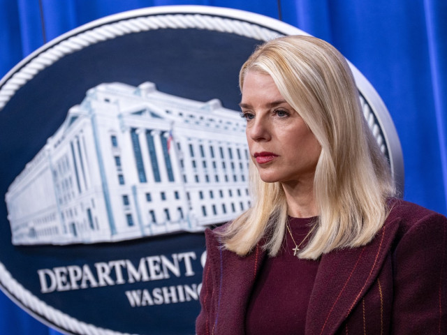 FBI a publicat fotografia cu unul dintre cei mai căutați oameni din lume! Recompensa: 15.000.000 $