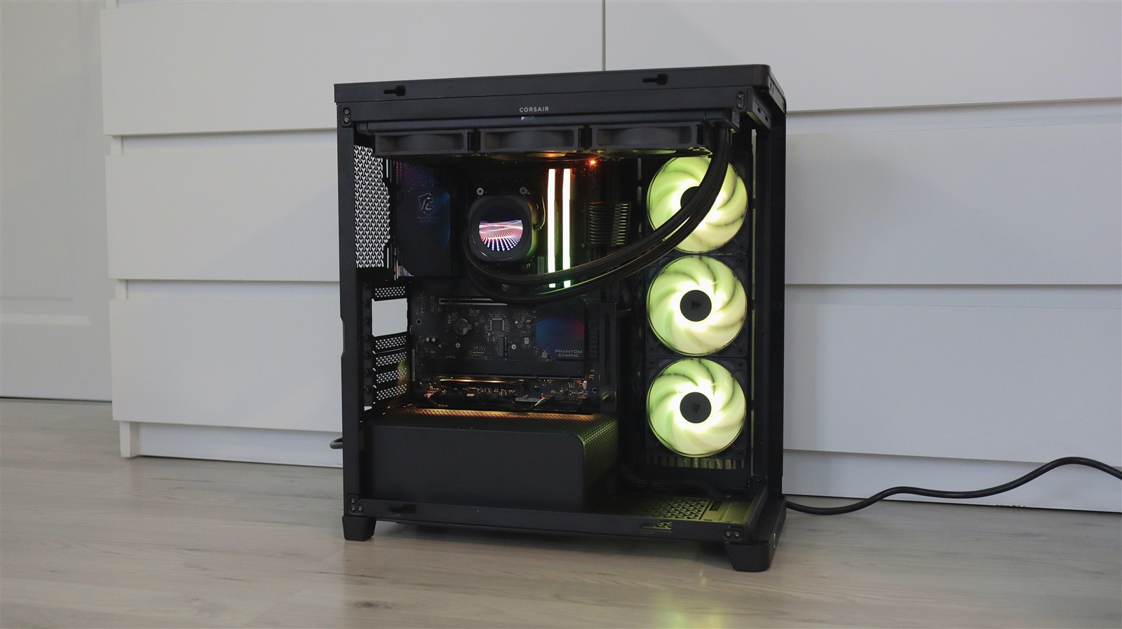 PC cu procesor AMD Ryzen 5 7500X3D - review