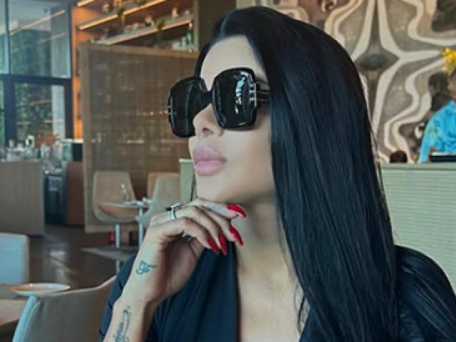 Va deveni mamă și bunică în același timp și trăiește o adevărată dramă: ”El e tatăl”