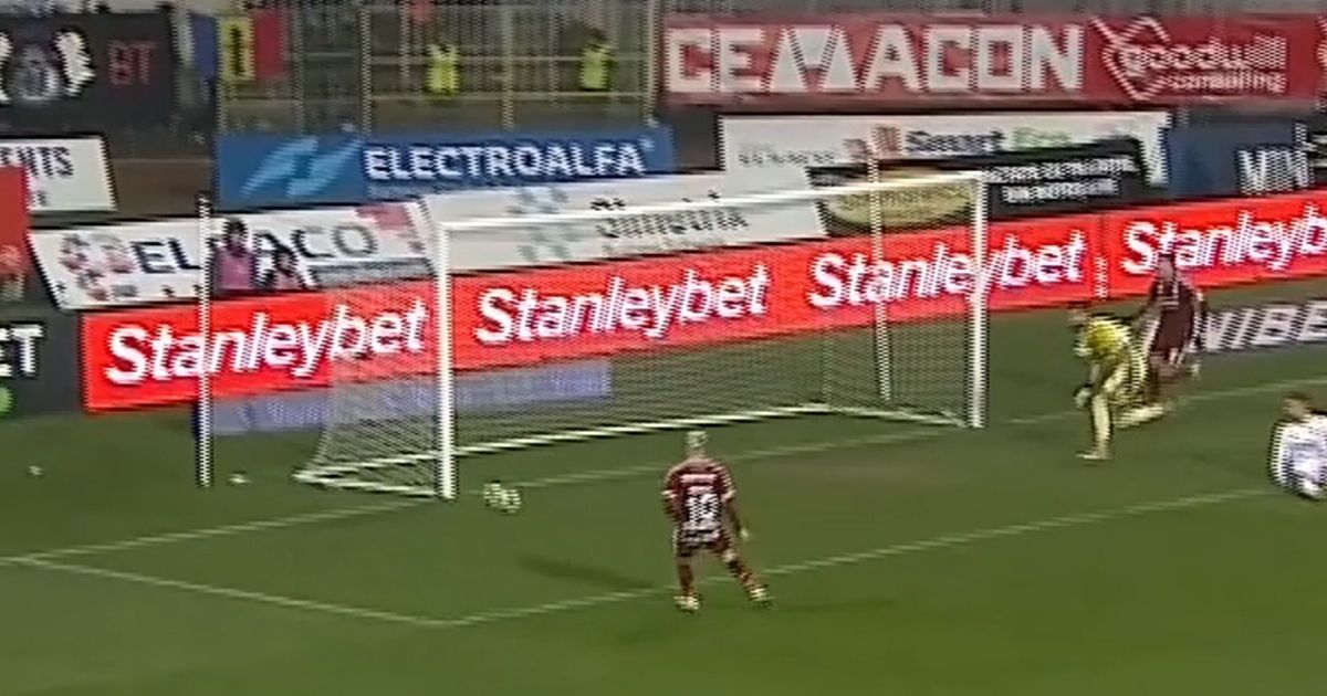 Petrila, ratarea sezonului! FOTO: Jucătorul lui Rapid putea să deschidă scorul în meciul cu Botoșani, dar s-a făcut de râs