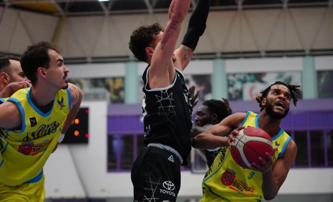 CSU Sibiu administrează al 4-lea eșec consecutiv celor de la CS Vâlcea 1924 - Baschet.ro