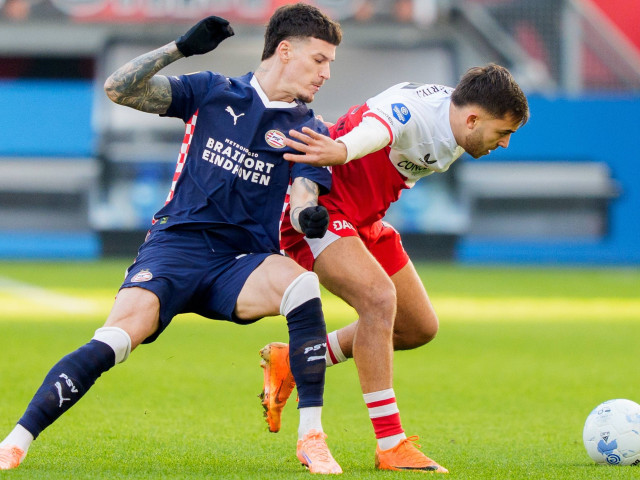 Peter Bosz n-a mai avut răbdare: Dennis Man, scos la pauză! Nota primită la Utrecht