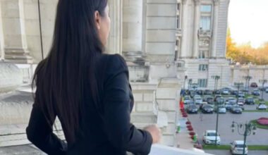 Apariție rară: Elena Băsescu, de nerecunoscut la jumătate de an după ce a fost dată afară! Cu ce se ocupă acum