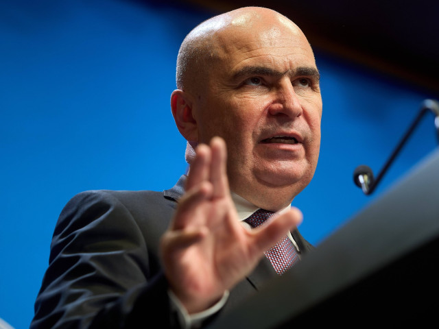 Ilie Bolojan taie „mini-vacanța” de iarnă, fără punte între Revelion și Bobotează. Bugetarii revin la muncă pe 5 ianuarie